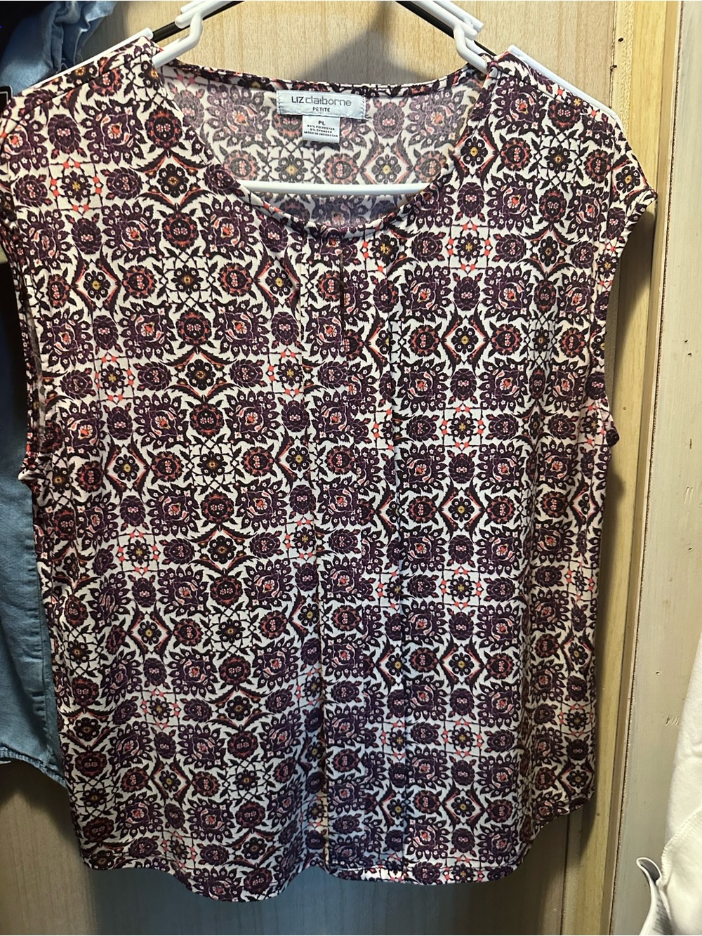 Liz Claiborne Cream and Purple Floral Print Sleeveless Top